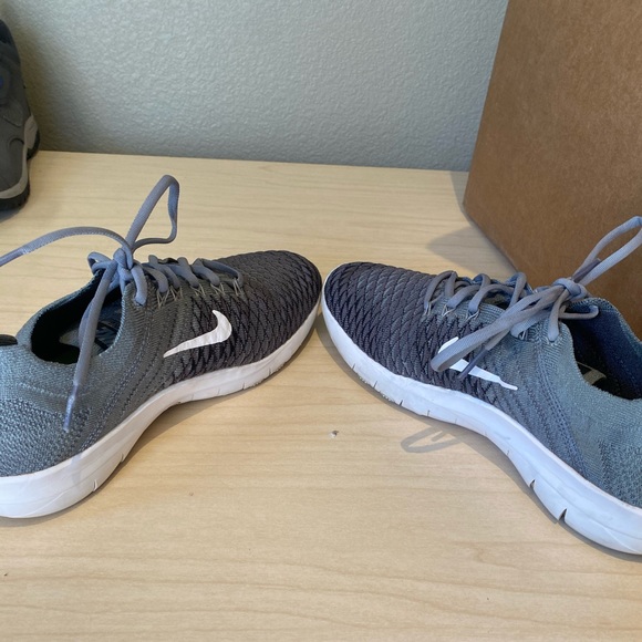 Nike Free Tainer Sneakers - Picture 5 of 6